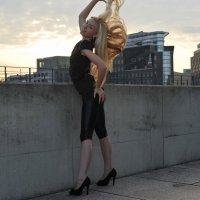 Super gorgeous young blonde with open bottom